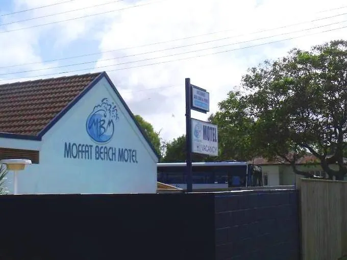 Moffat Beach Motel קלונדרה