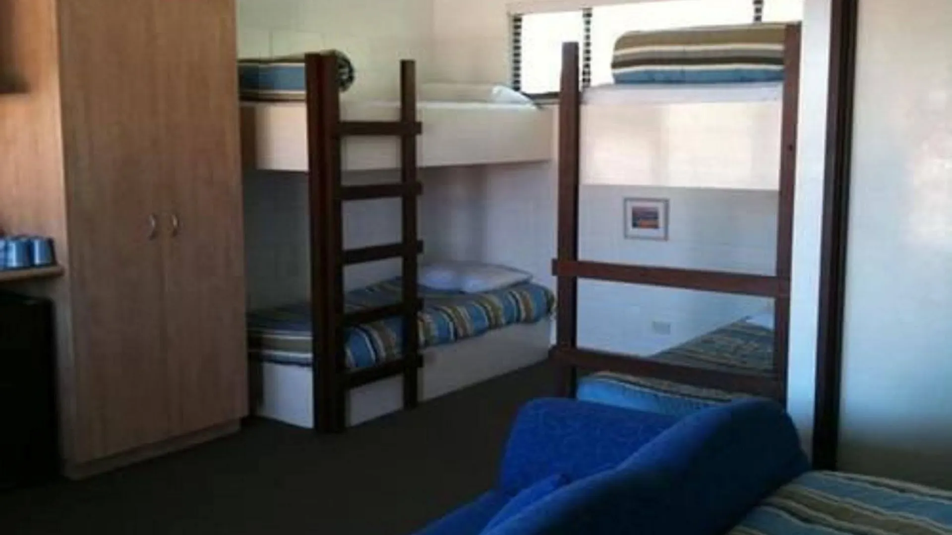 Moffat Beach Motel קלונדרה